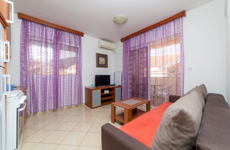 https://hotelmb.co.me/wp-content/uploads/2026/04/Apartmani-jovan-6.webp
